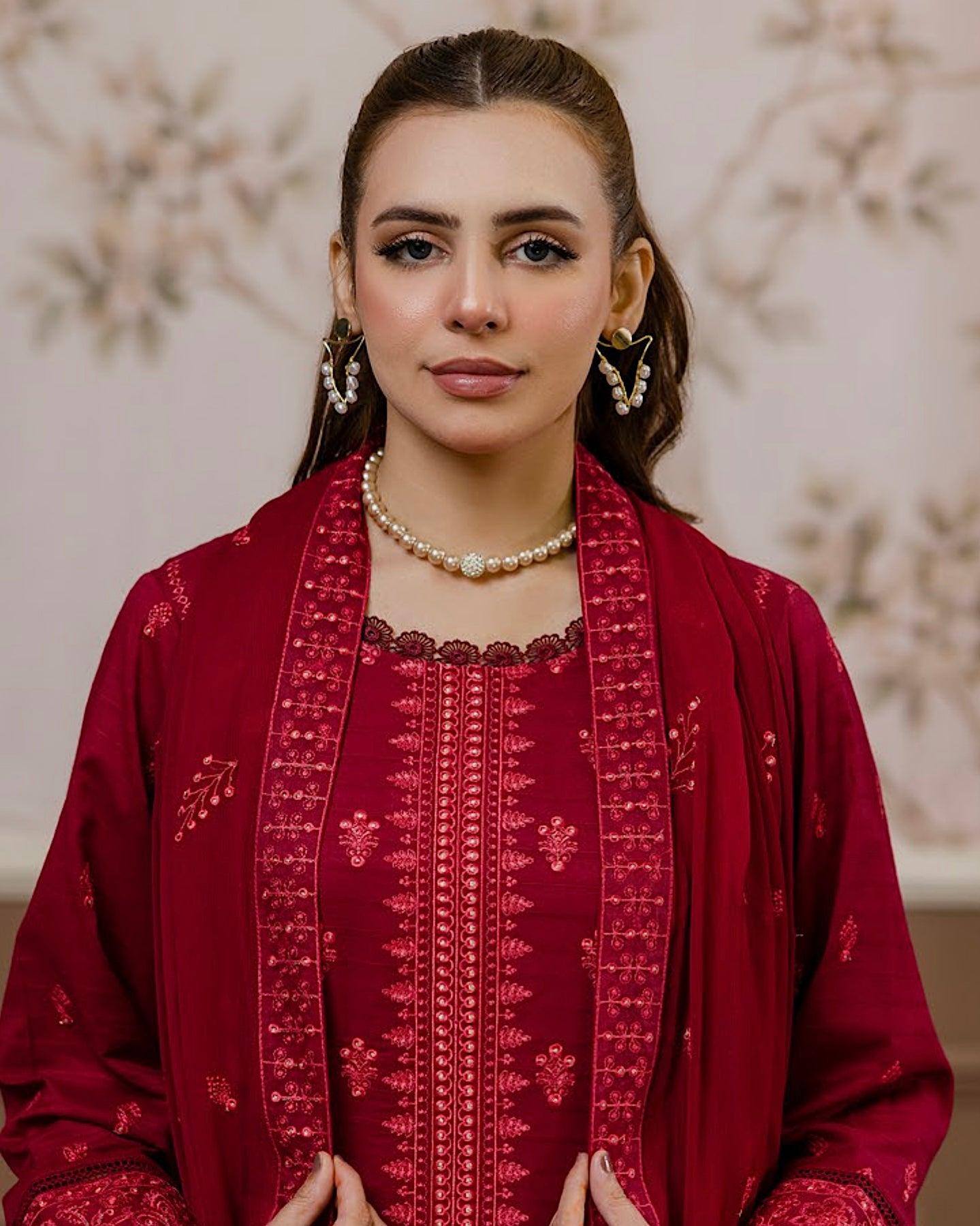 Aalaya Gulnaar | Embroidered Lawn Crinkle Dupatta | Design 3