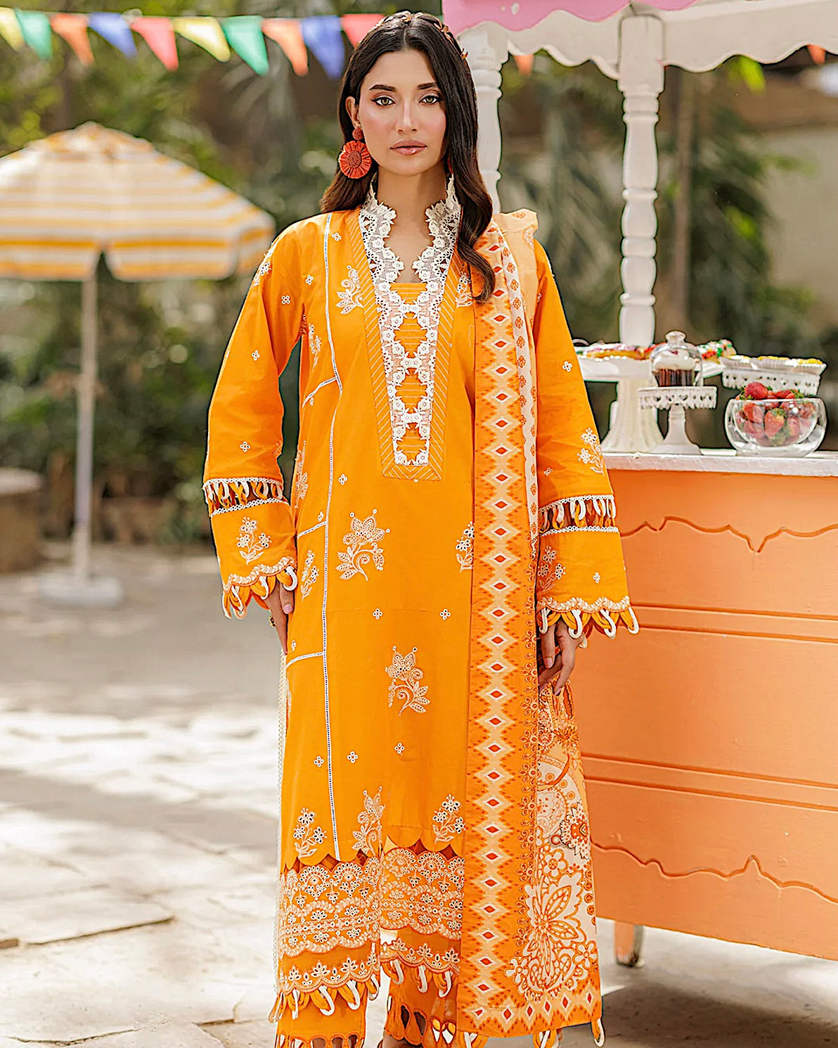 Zellbury Signature | Lawn Chikankari | Design 4017