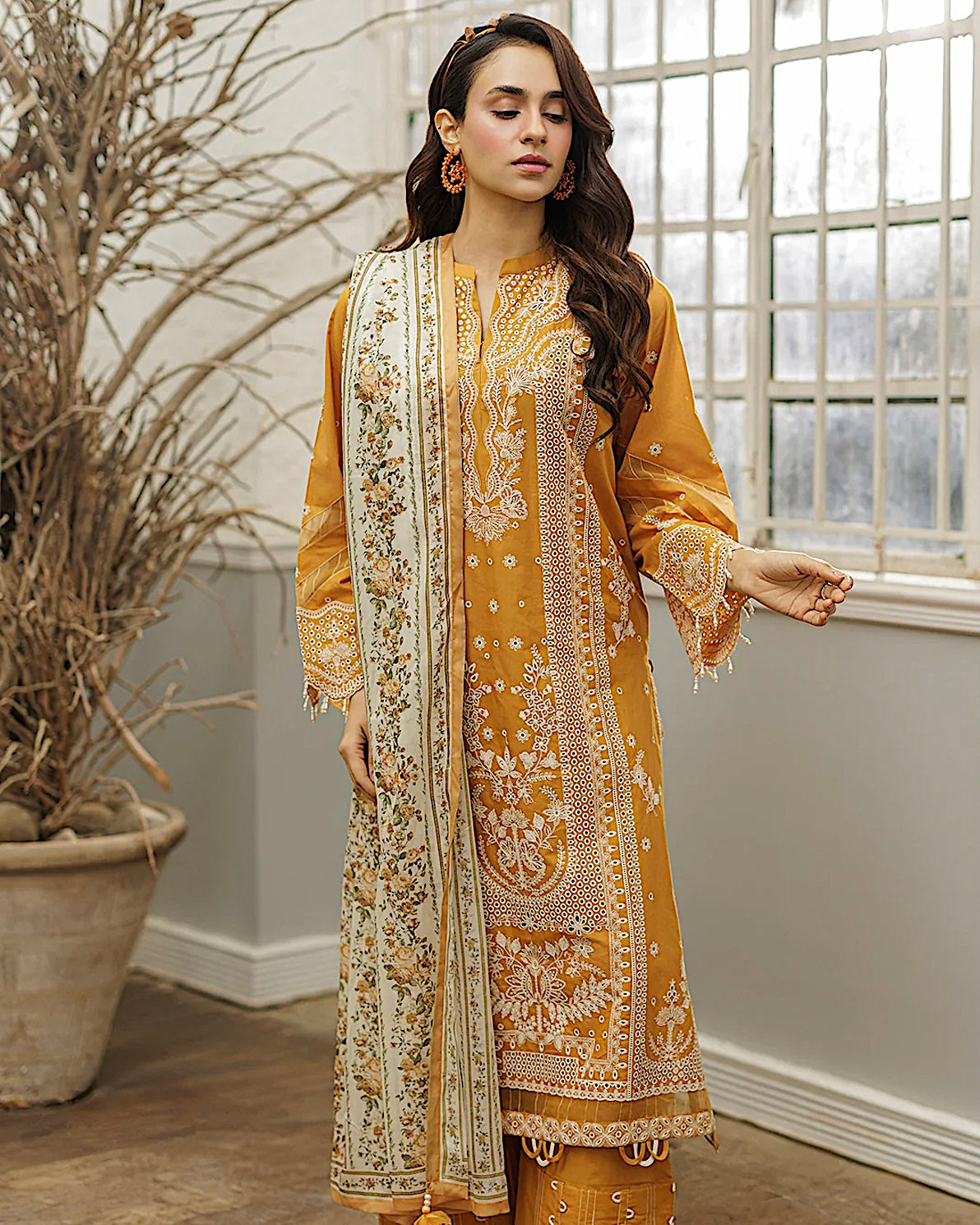 Zellbury Signature | Lawn Chikankari | Design 4032