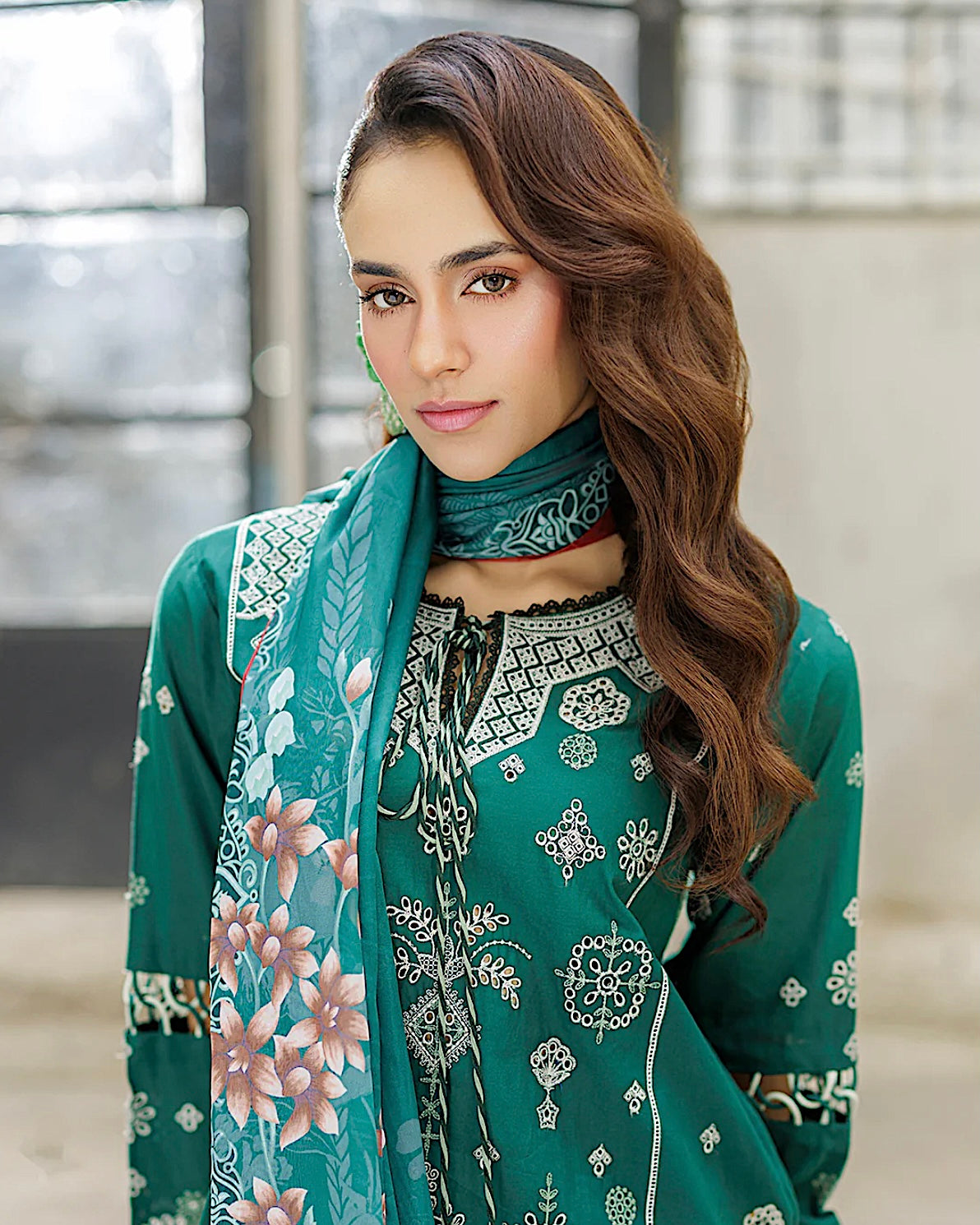 Zellbury Signature | Lawn Chikankari | Design 4034