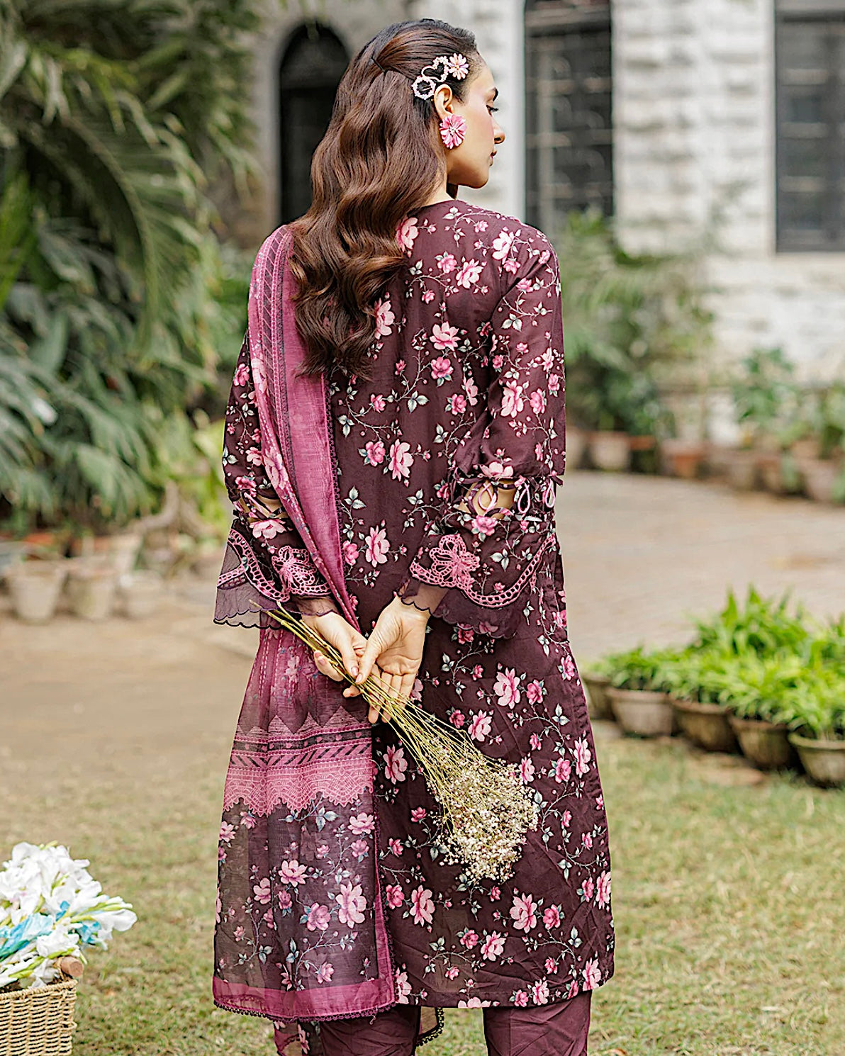 Zellbury Signature | Lawn Chikankari | Design 4040