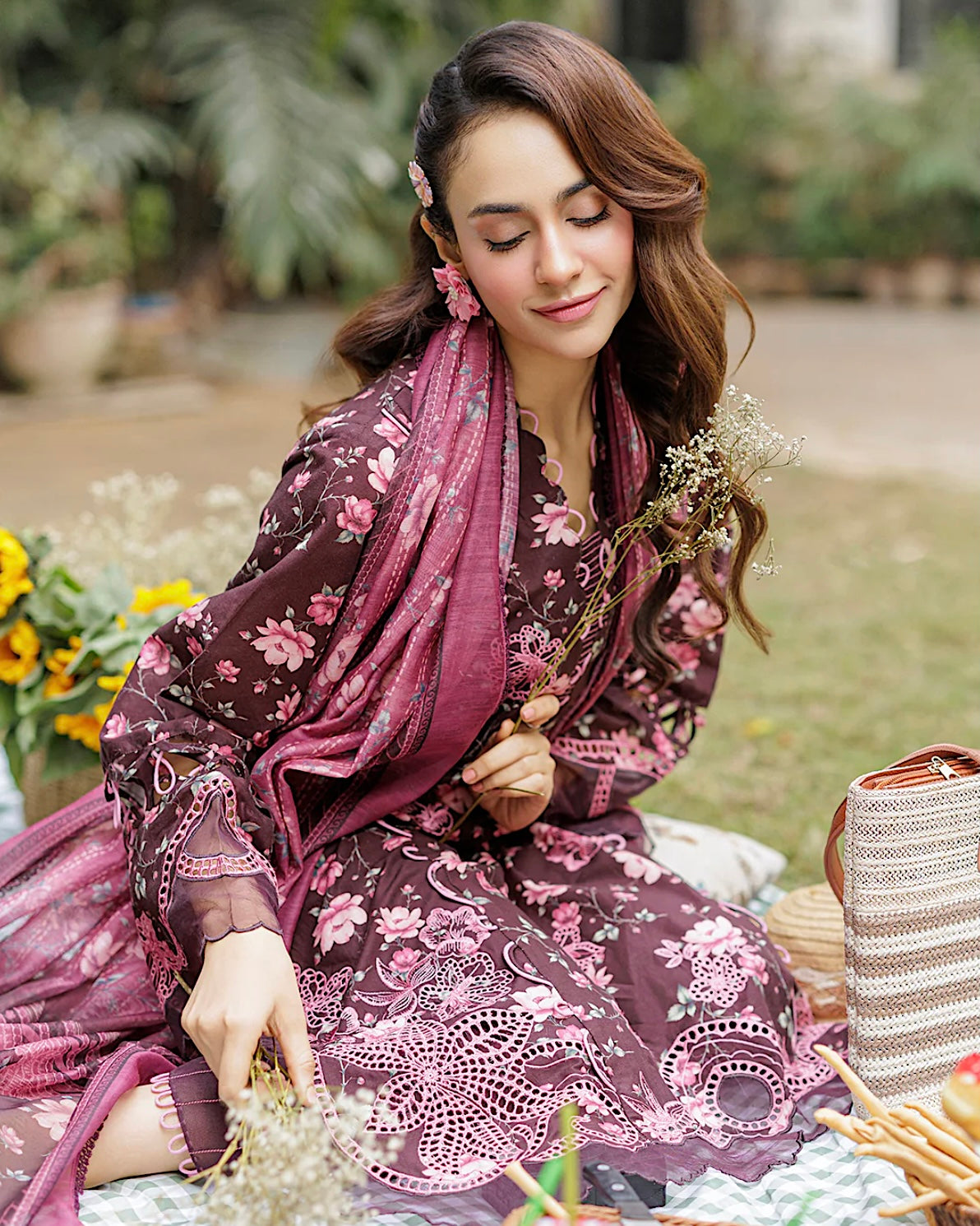 Zellbury Signature | Lawn Chikankari | Design 4040