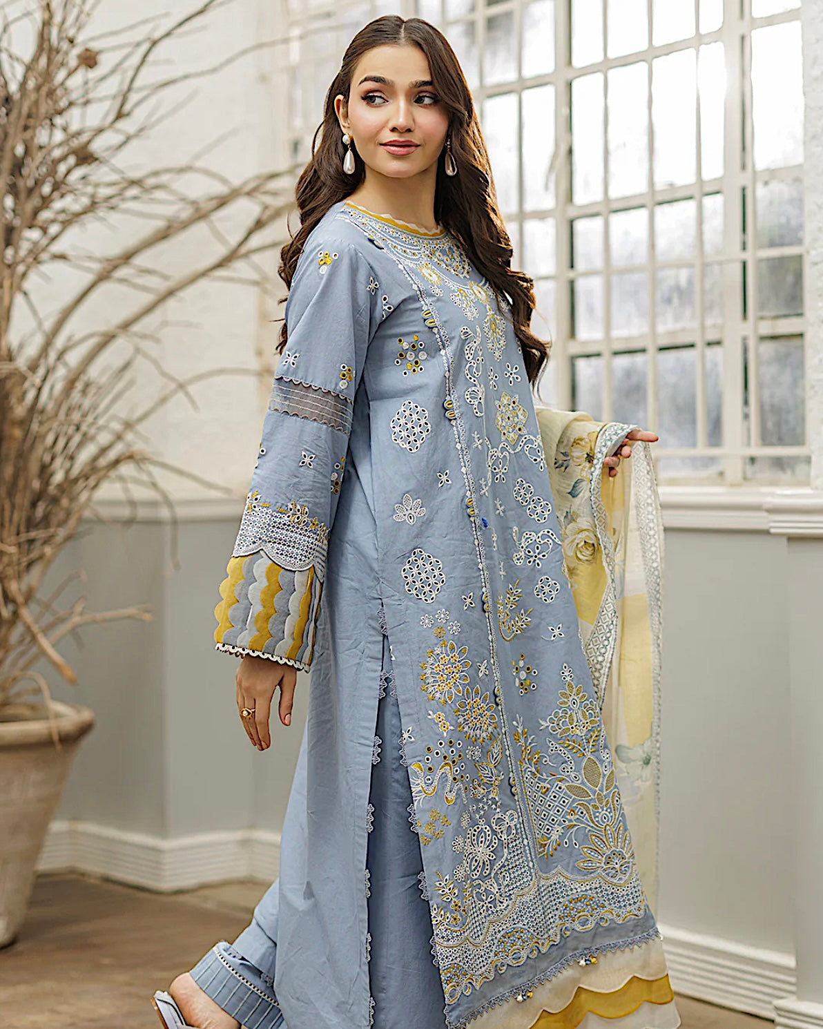 Zellbury Signature | Lawn Chikankari | Design 4041