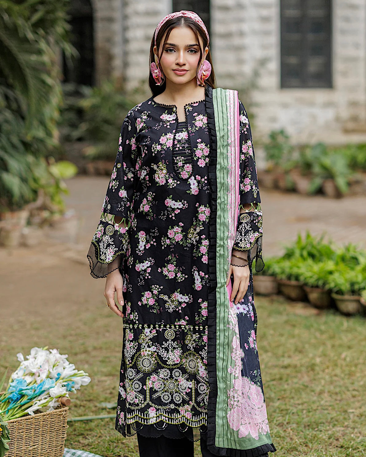 Zellbury Signature | Lawn Chikankari | Design 4042