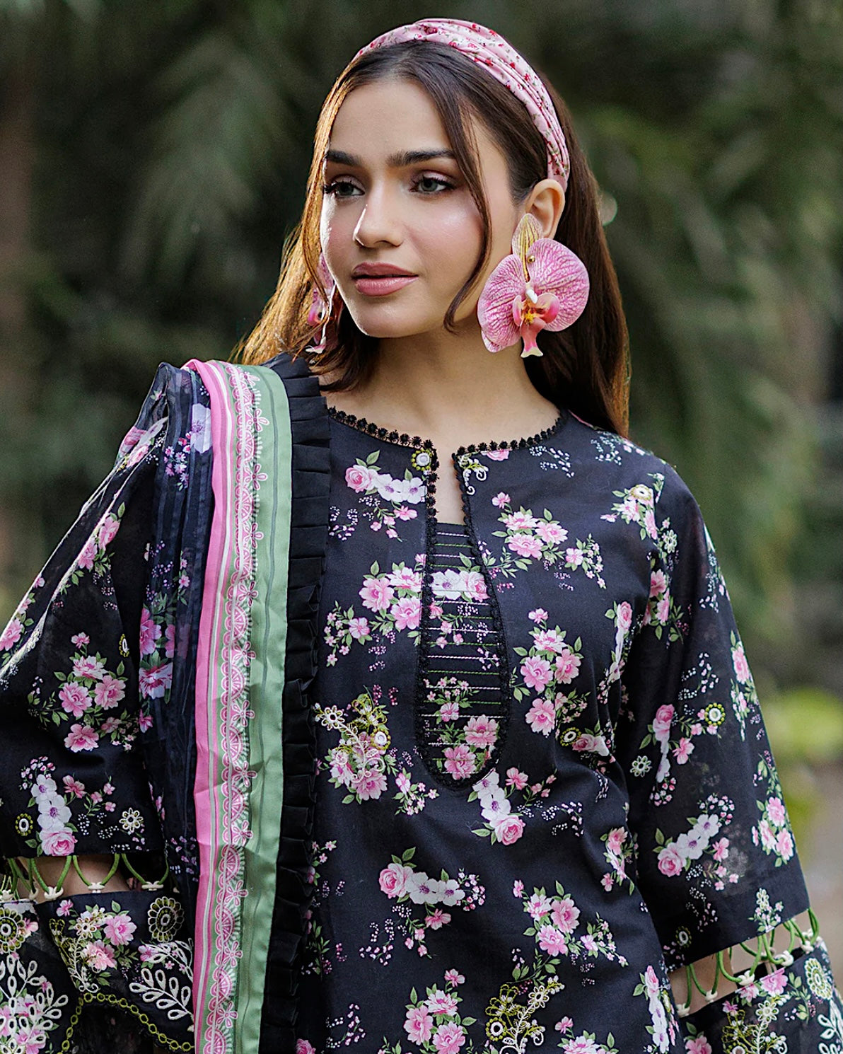 Zellbury Signature | Lawn Chikankari | Design 4042