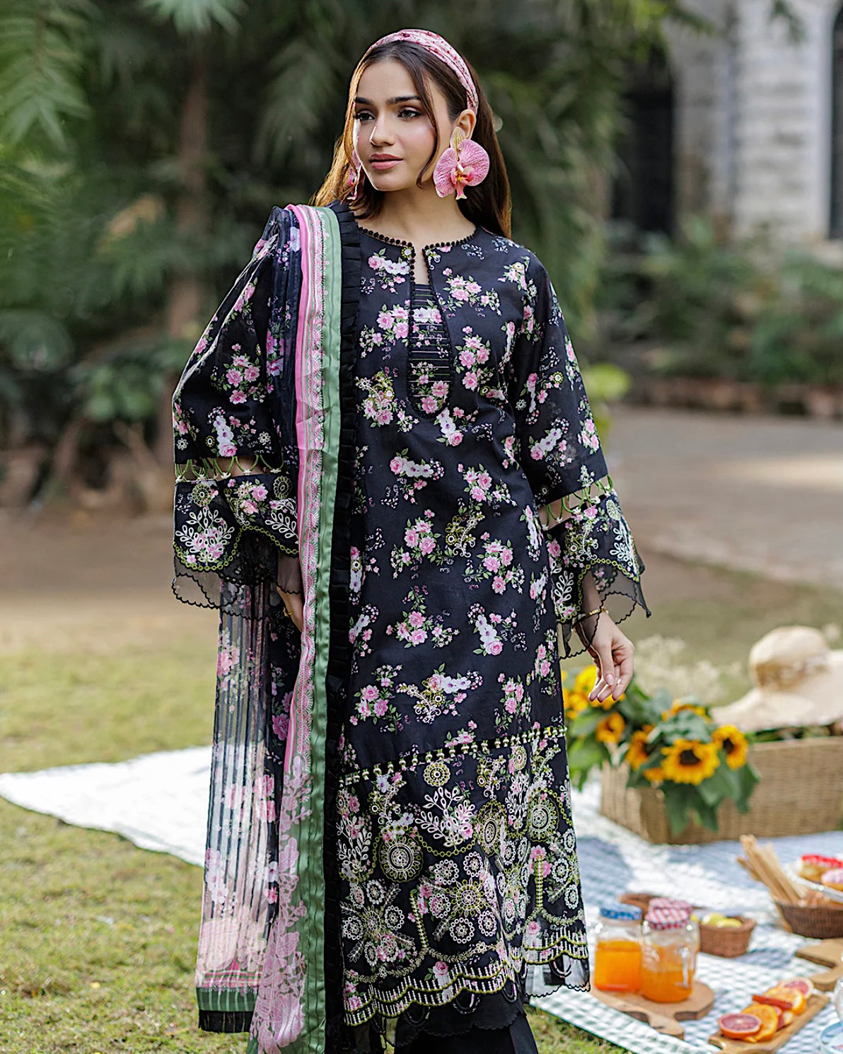 Zellbury Signature | Lawn Chikankari | Design 4042