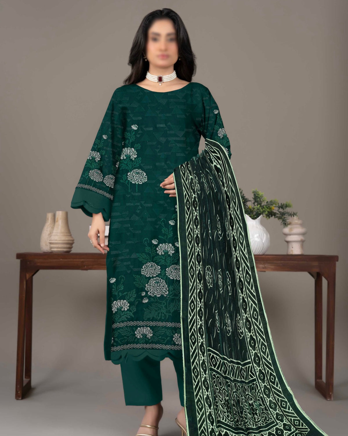 Fantak Zabaish | Emb Dhanak with Plachi Shawl | Design 4