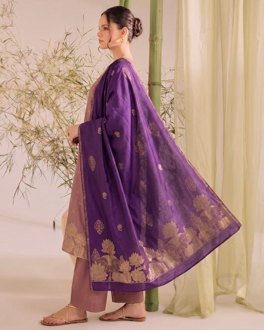 Gullerukh Banarsi | Jacquard Linen | Design 4