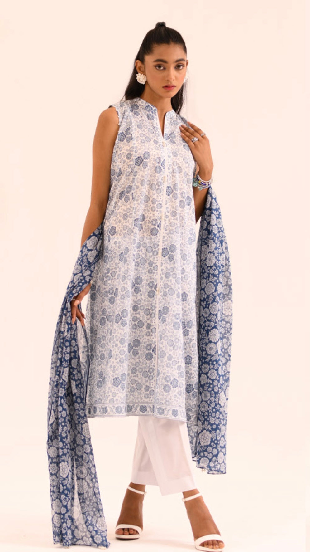 Nishat Vol 8 | Lawn 3pc | Design 4