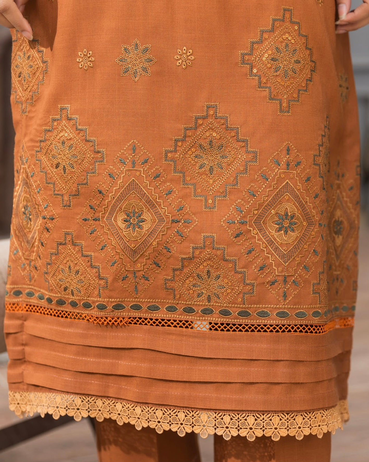 Fantak Afsanah | Emb Dhanak with Emb Wool Shawl | Design 4