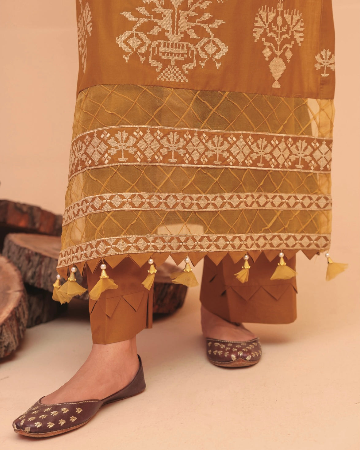 Gullerukh Meri Kahani | Embroidered Lawn 2pc | Design 4
