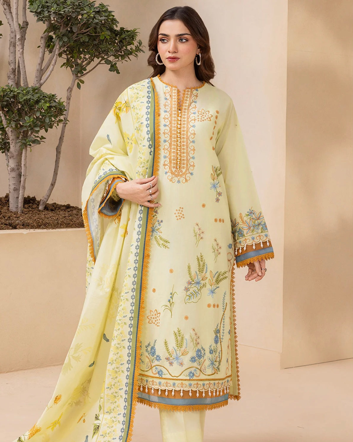 Zellbury | Embroidered Lawn | Design 570