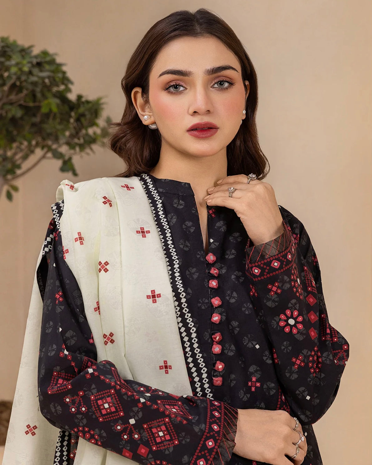 Zellbury | Embroidered Lawn | Design 572