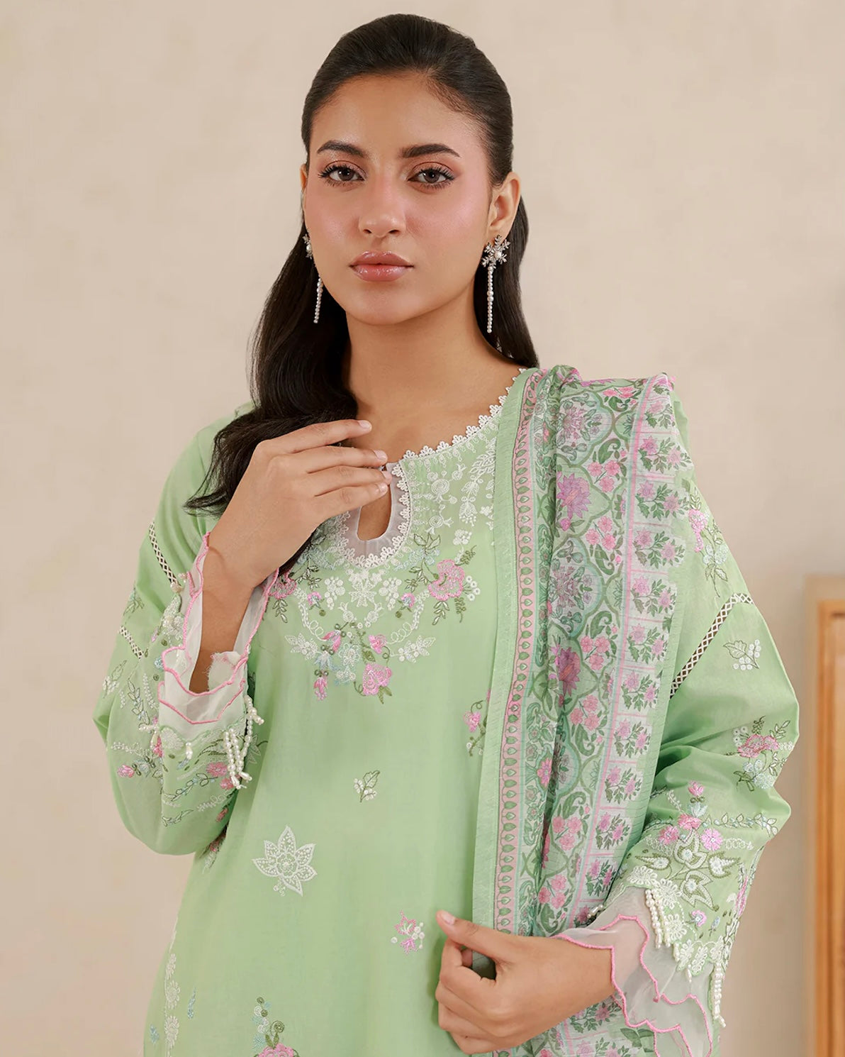 Zellbury Signature | Embroidered Lawn | Design 585