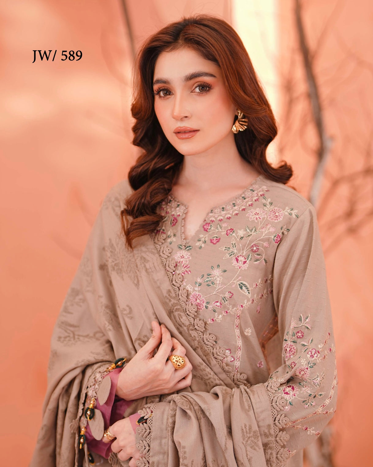 Johra Hoorish | Dhanak Velvet Jacquard | Design 589