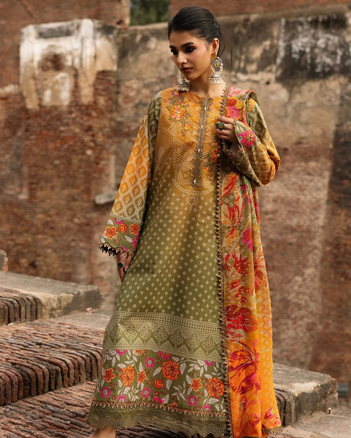 Charizma Chunri | Lawn Collection | Design 5
