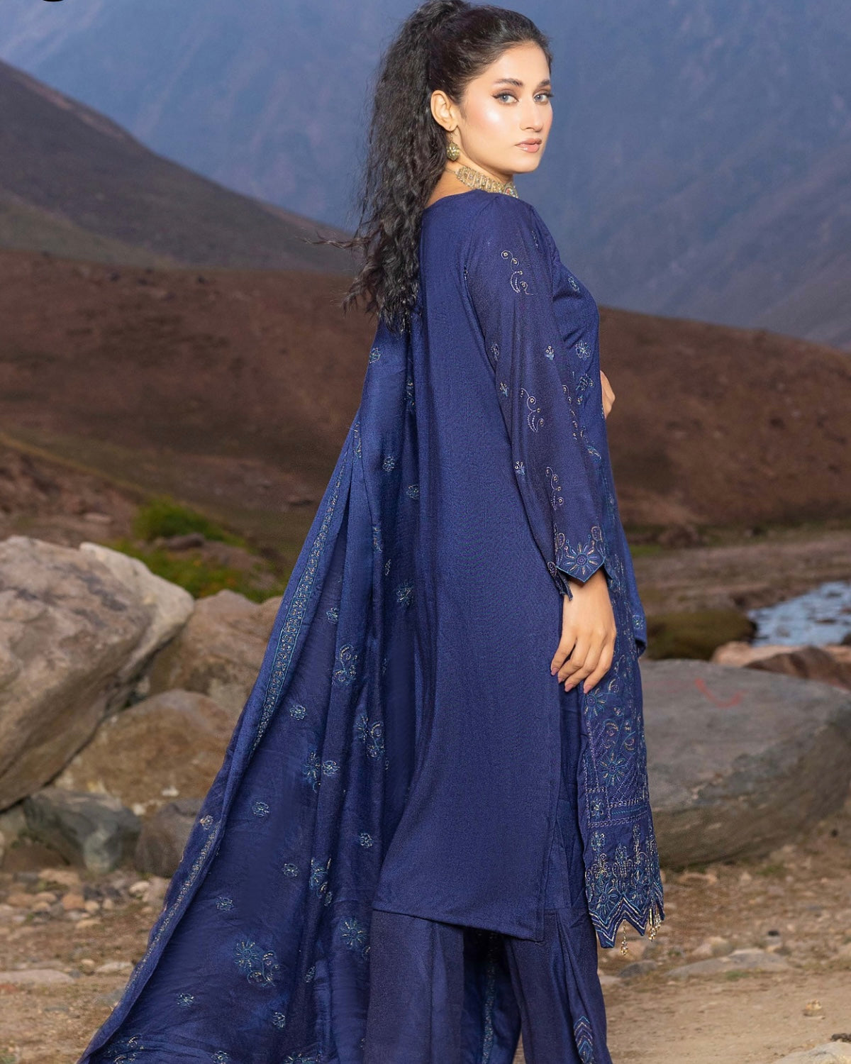 Sobia Waseem | Peach Leather Wool | Design 5