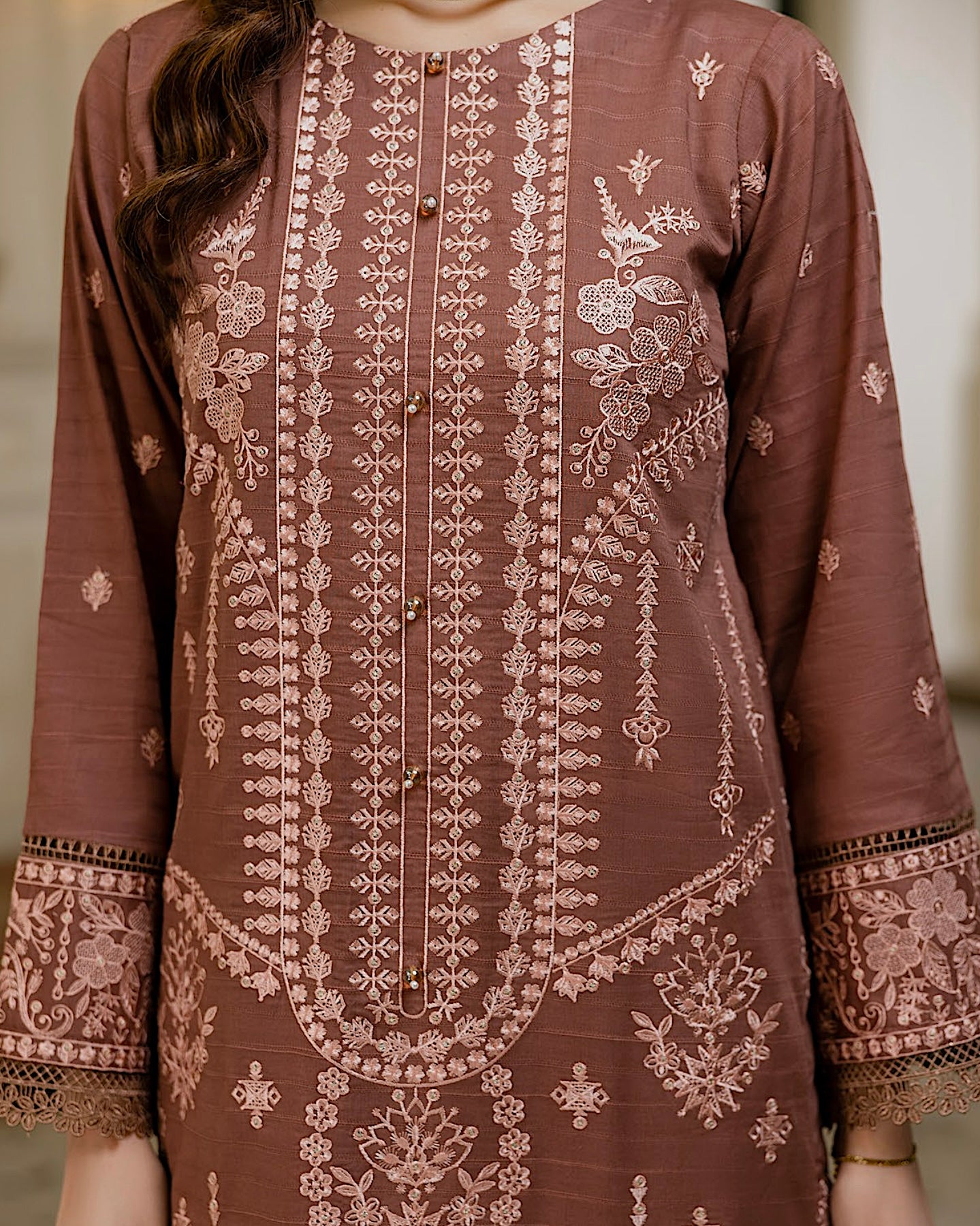 Aalaya Gulnaar | Embroidered Lawn Crinkle Dupatta | Design 5