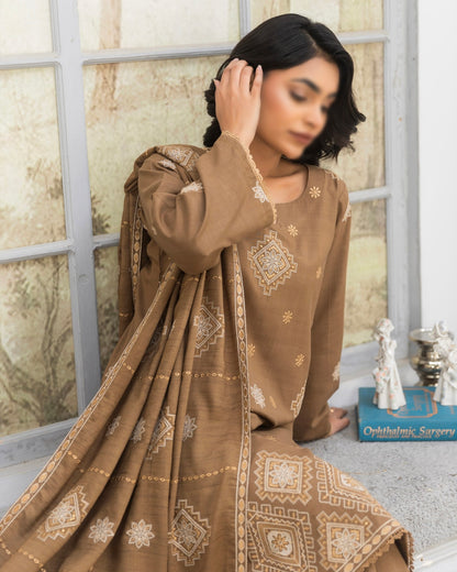Fantak Afsanah | Emb Dhanak with Emb Wool Shawl | Design 5