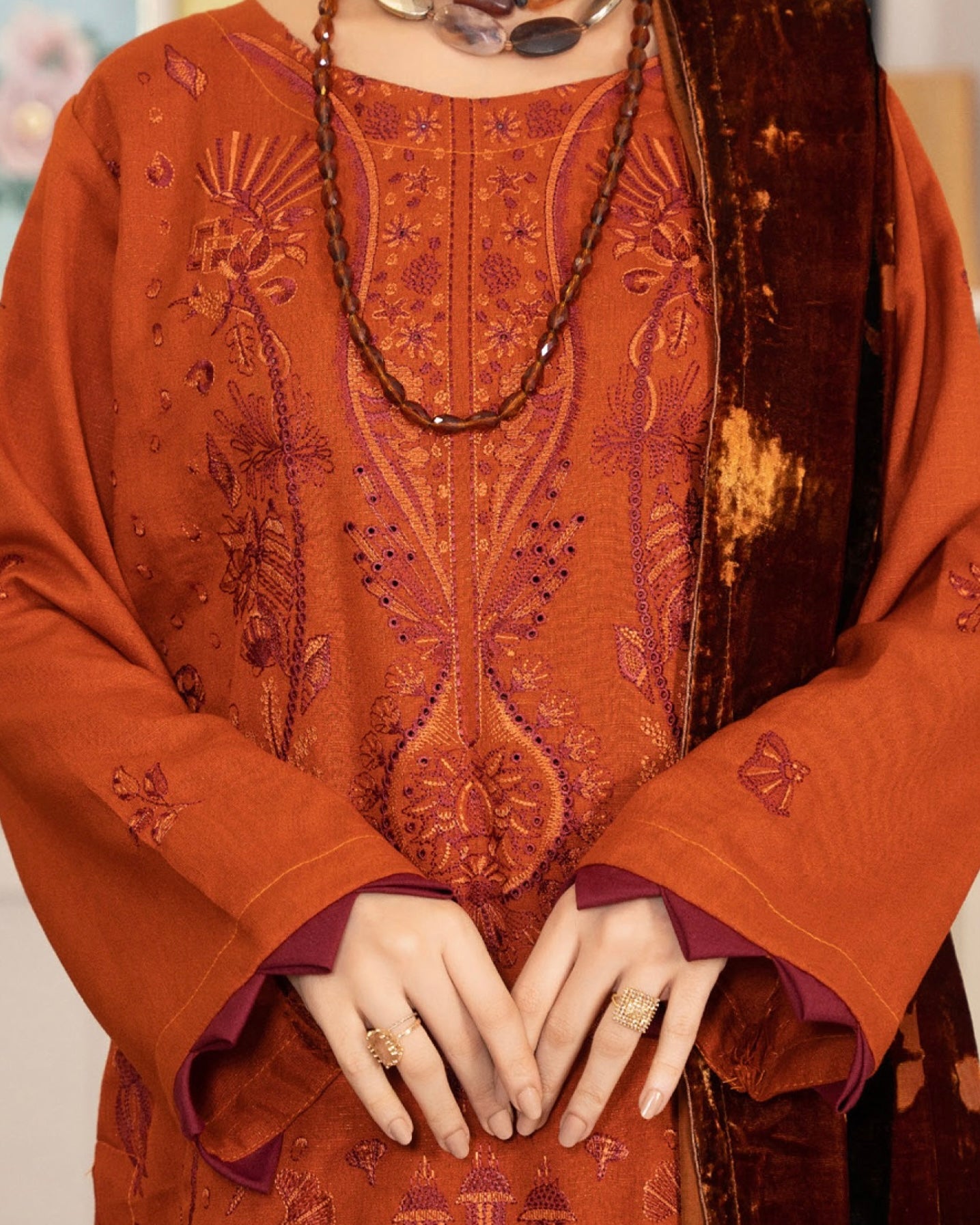 Rangreet | Embroidered Zari Dhanak | Plachi Shawl | Design 5