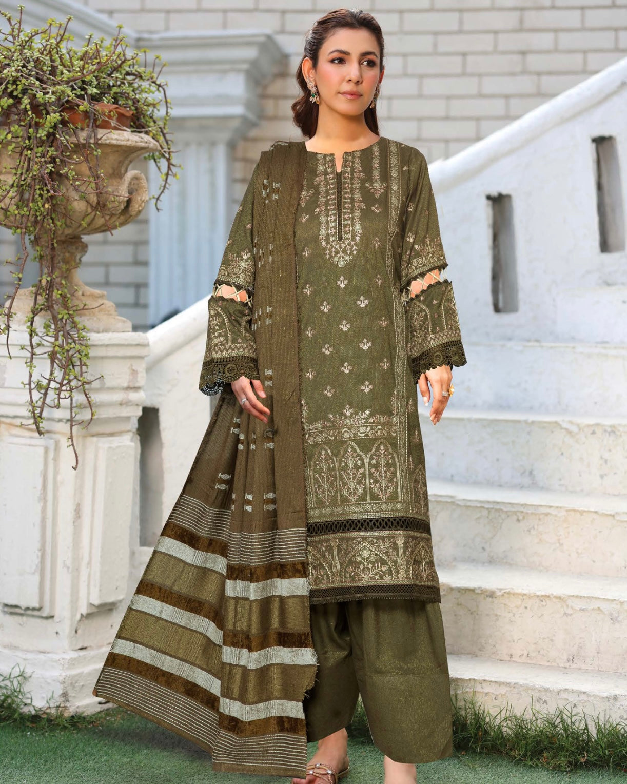 Johra Rawayat | Zari Peach Leather Velvet | Design 602