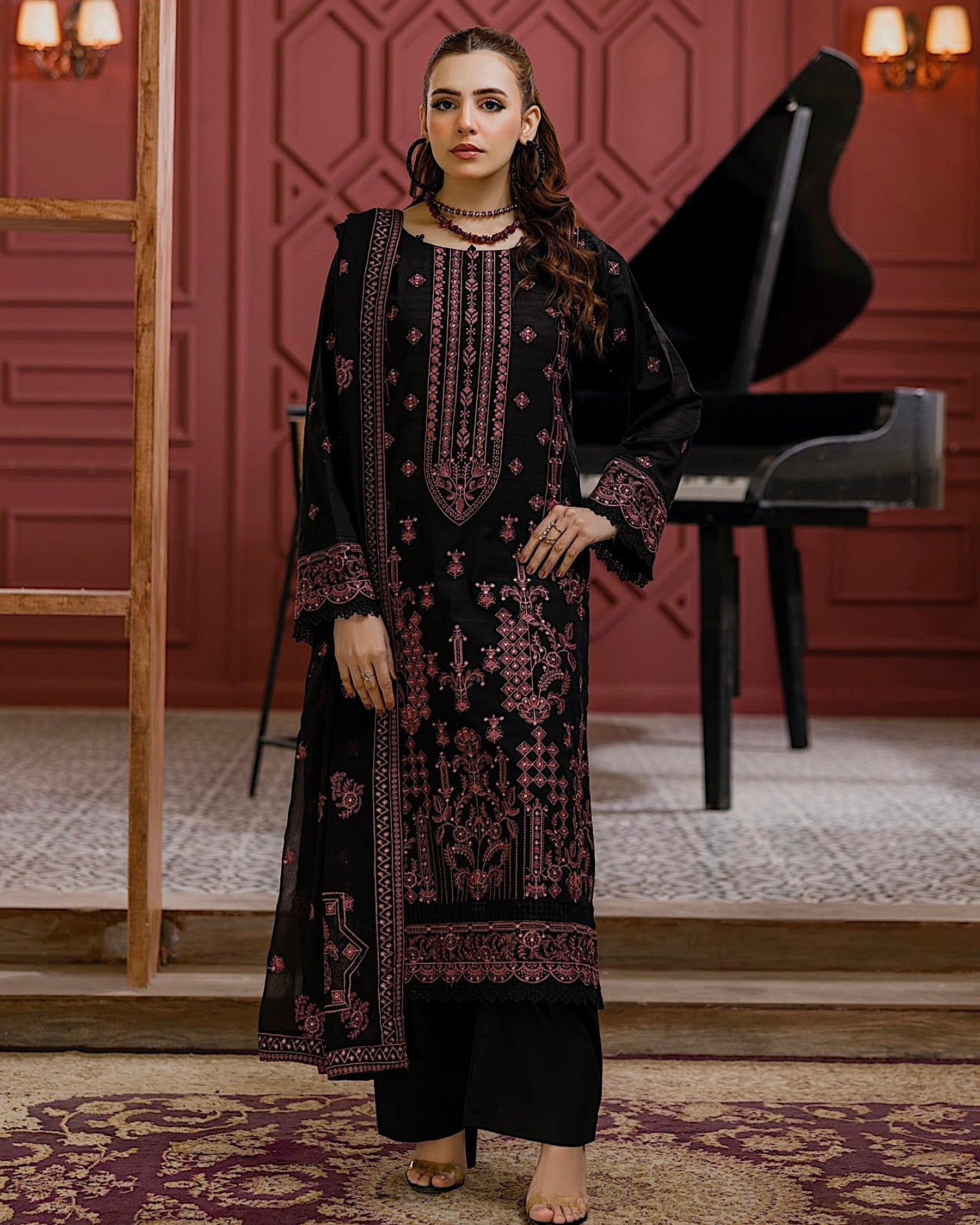Aalaya Gulnaar | Embroidered Lawn Crinkle Dupatta | Design 6