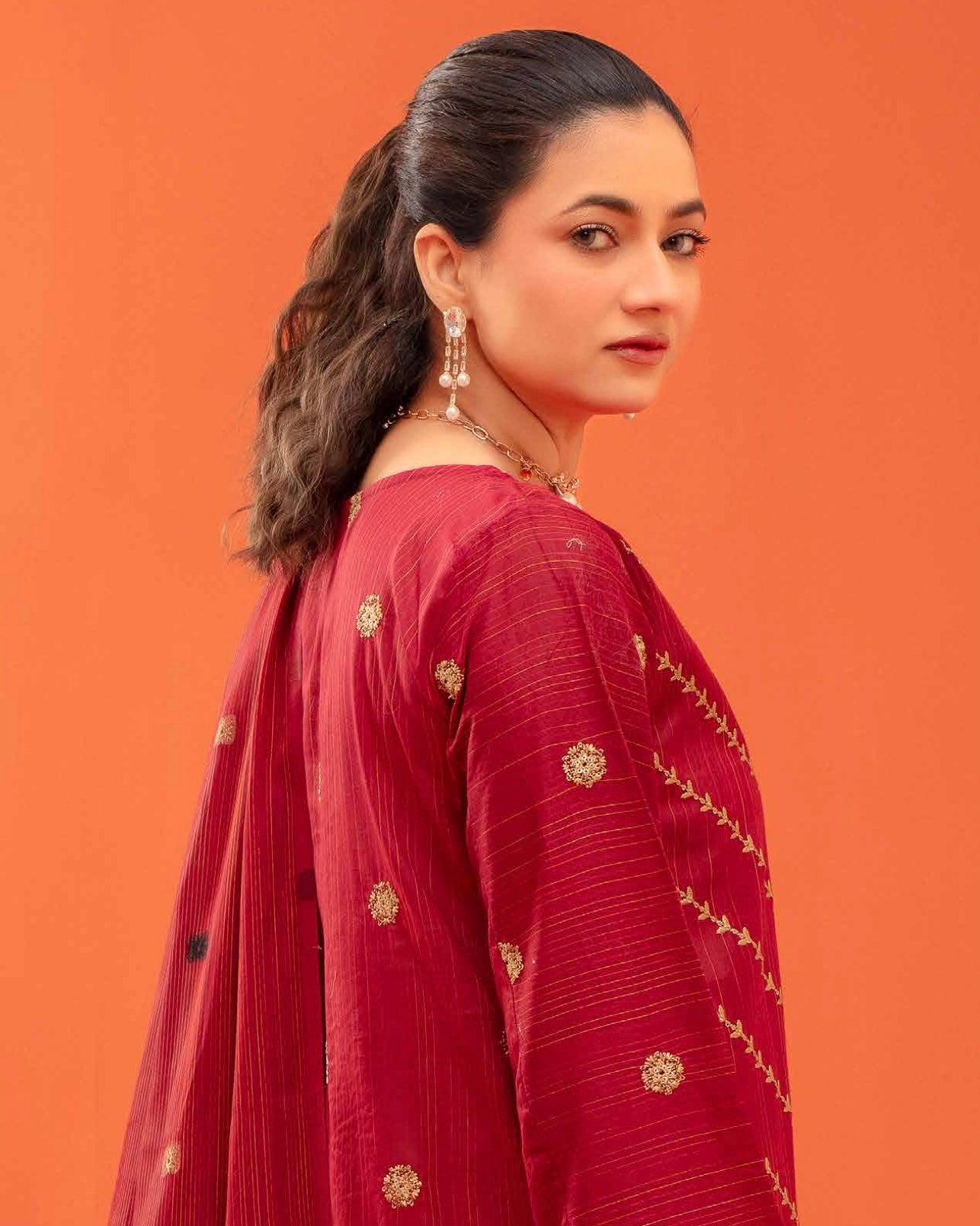 Gullerukh Rangoli | Embroidered Lawn Jacquard Dupatta | Design 6