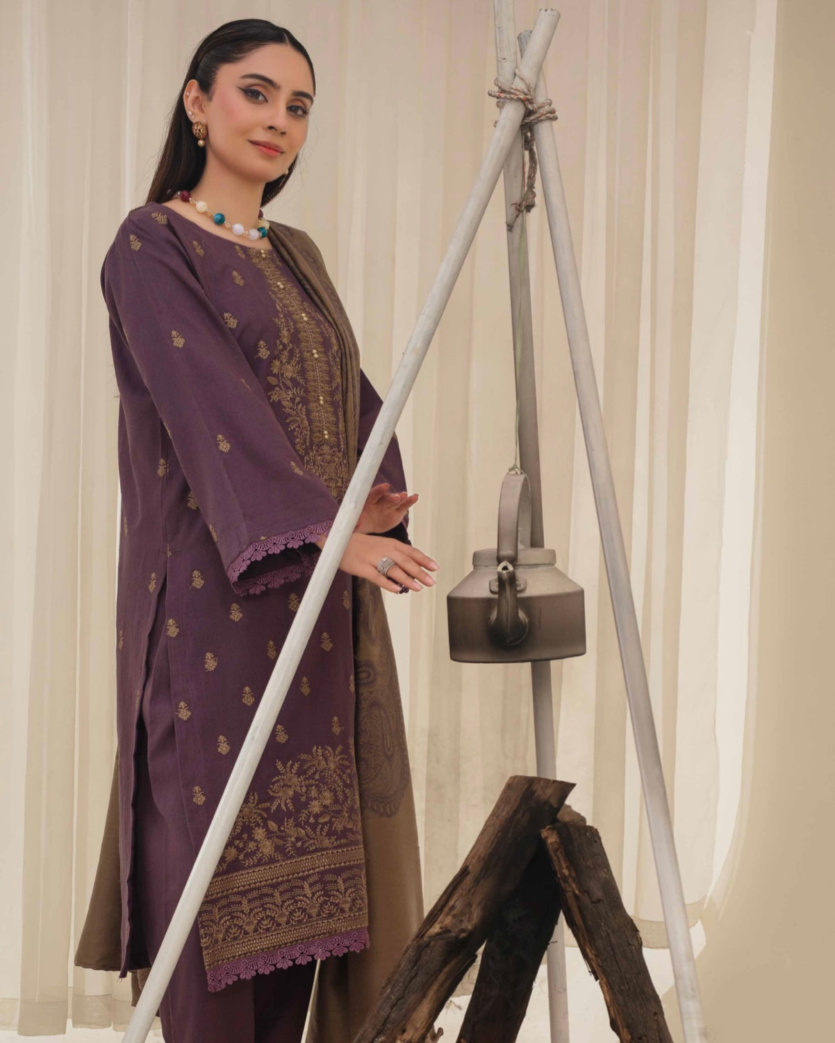 Gull-e-Rukh | Embroidered Dhanak Pashmina Shawl | Design 6