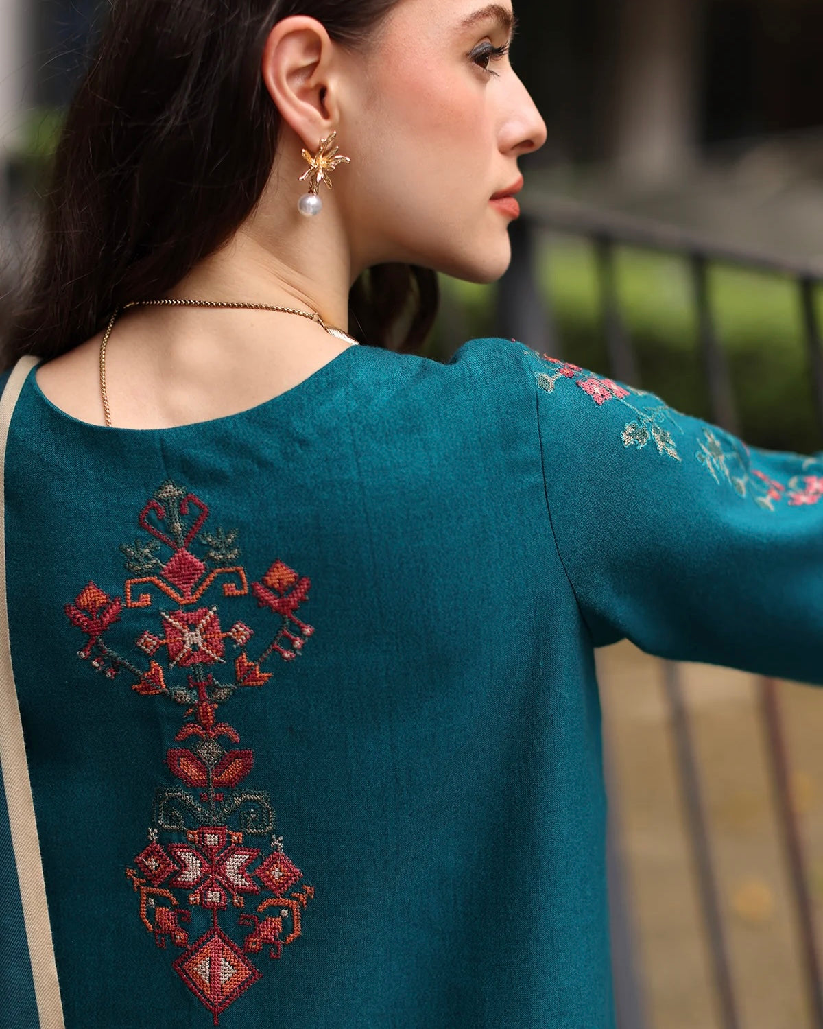 Charizma Poshima Vol 1 | Embroidered Peach Leather | Design 7