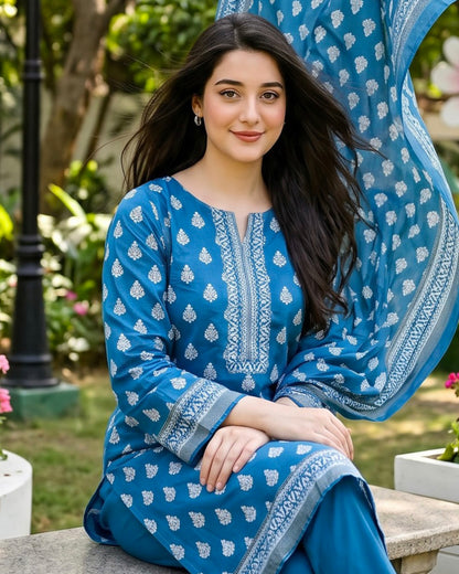 Regalia | Gold Paste Printed Lawn 3pc | Design 7