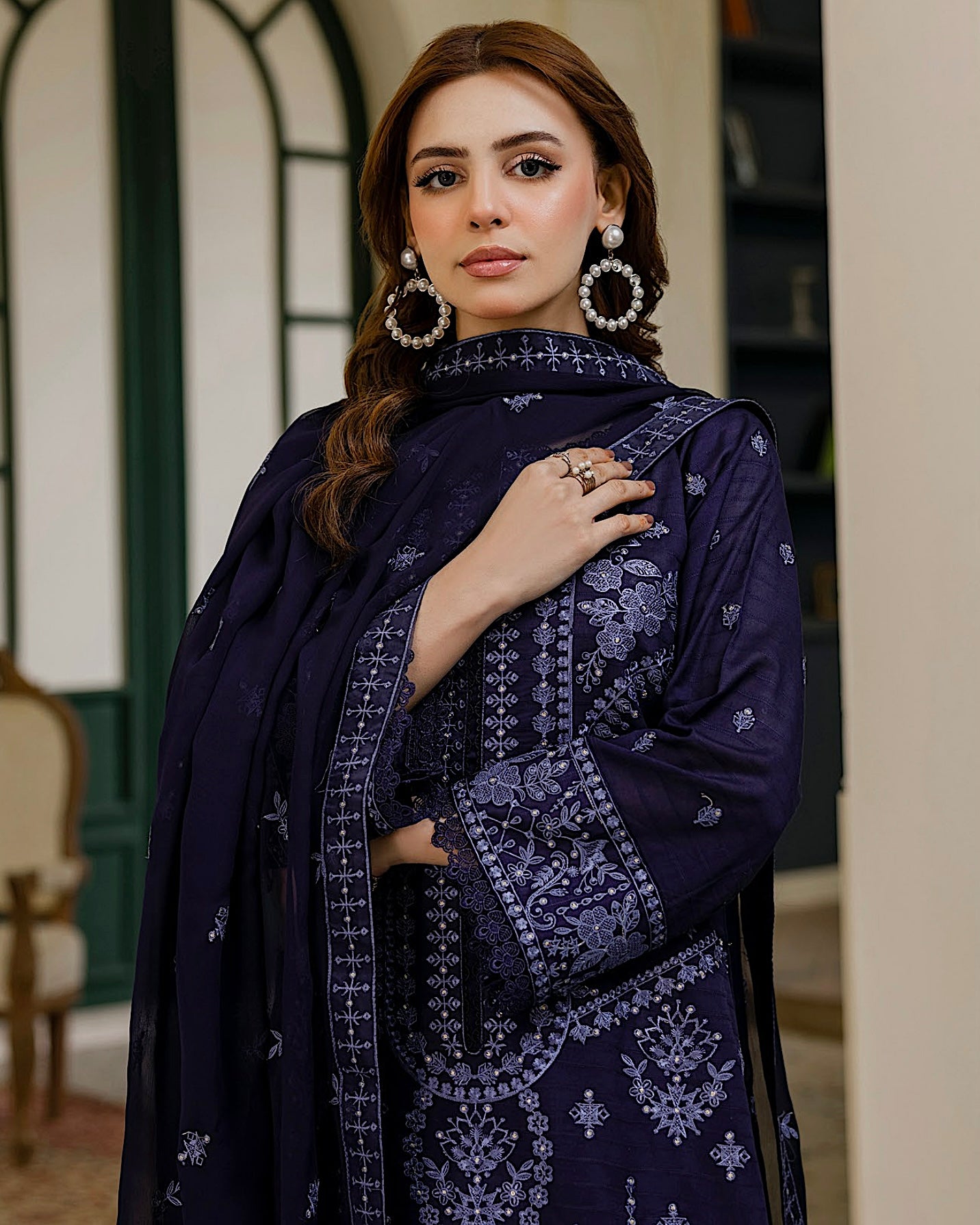 Aalaya Gulnaar | Embroidered Lawn Crinkle Dupatta | Design 8