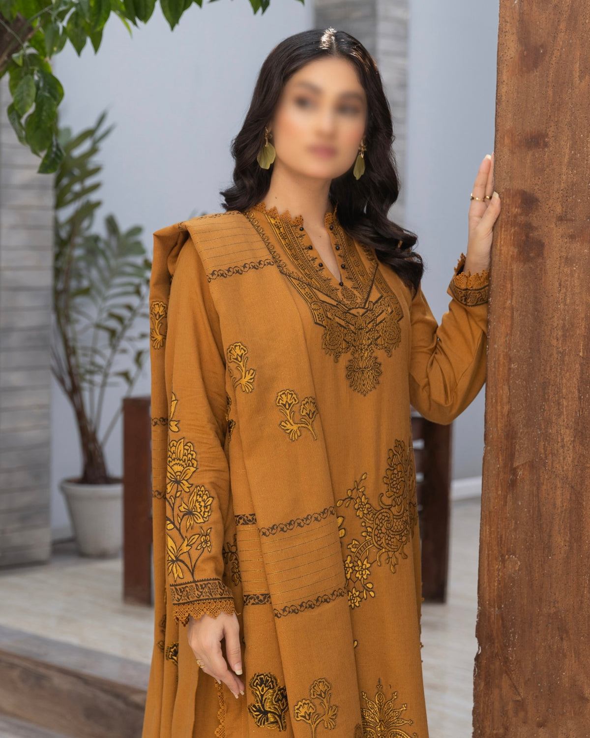 Fantak Jhalak | Zari Jacquard Karandi | Design 8
