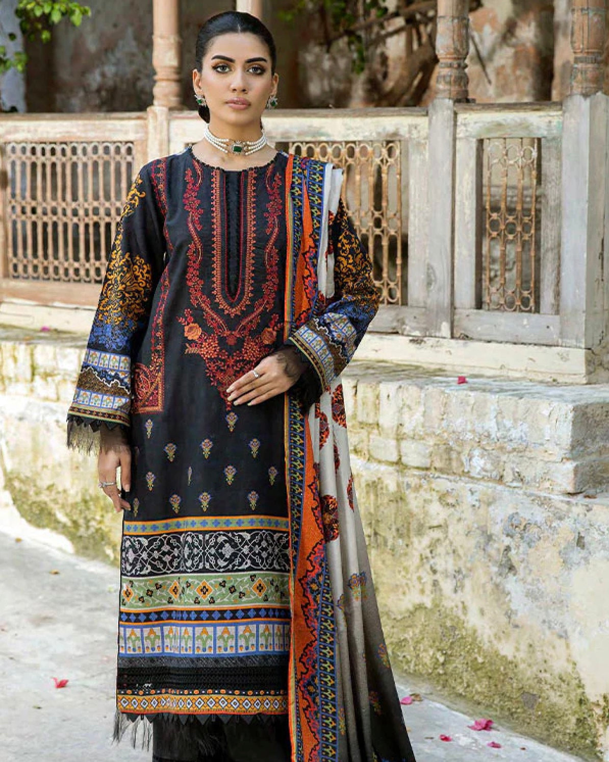 Johra Aroosa | Khaddar | Design 389