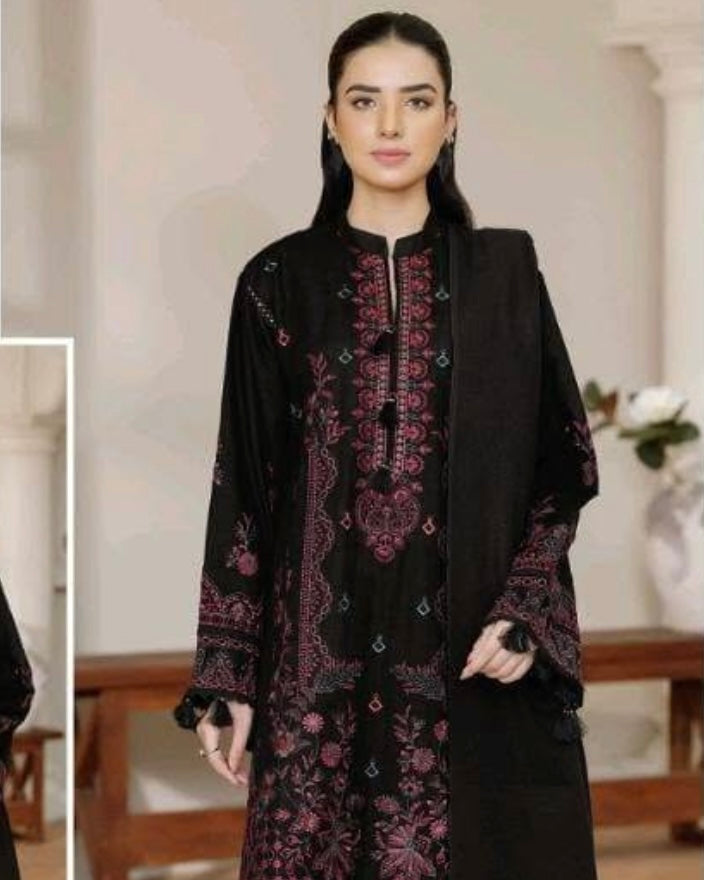 Johra Rifa | Embroidered Khaddar Jacquard Shawl | Design 528